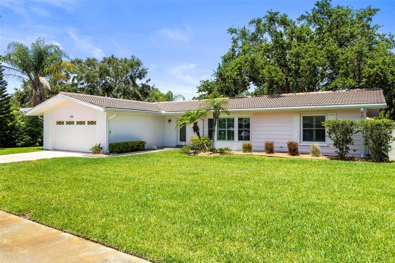 Photo one of 1140 Mcfarland St Dunedin FL 34698 | MLS TB8386010