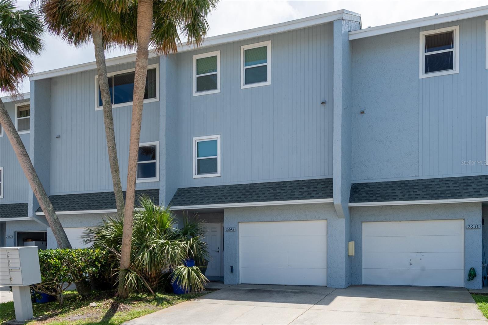 Photo one of 2643 St Josephs W Dr Dunedin FL 34698 | MLS TB8386003