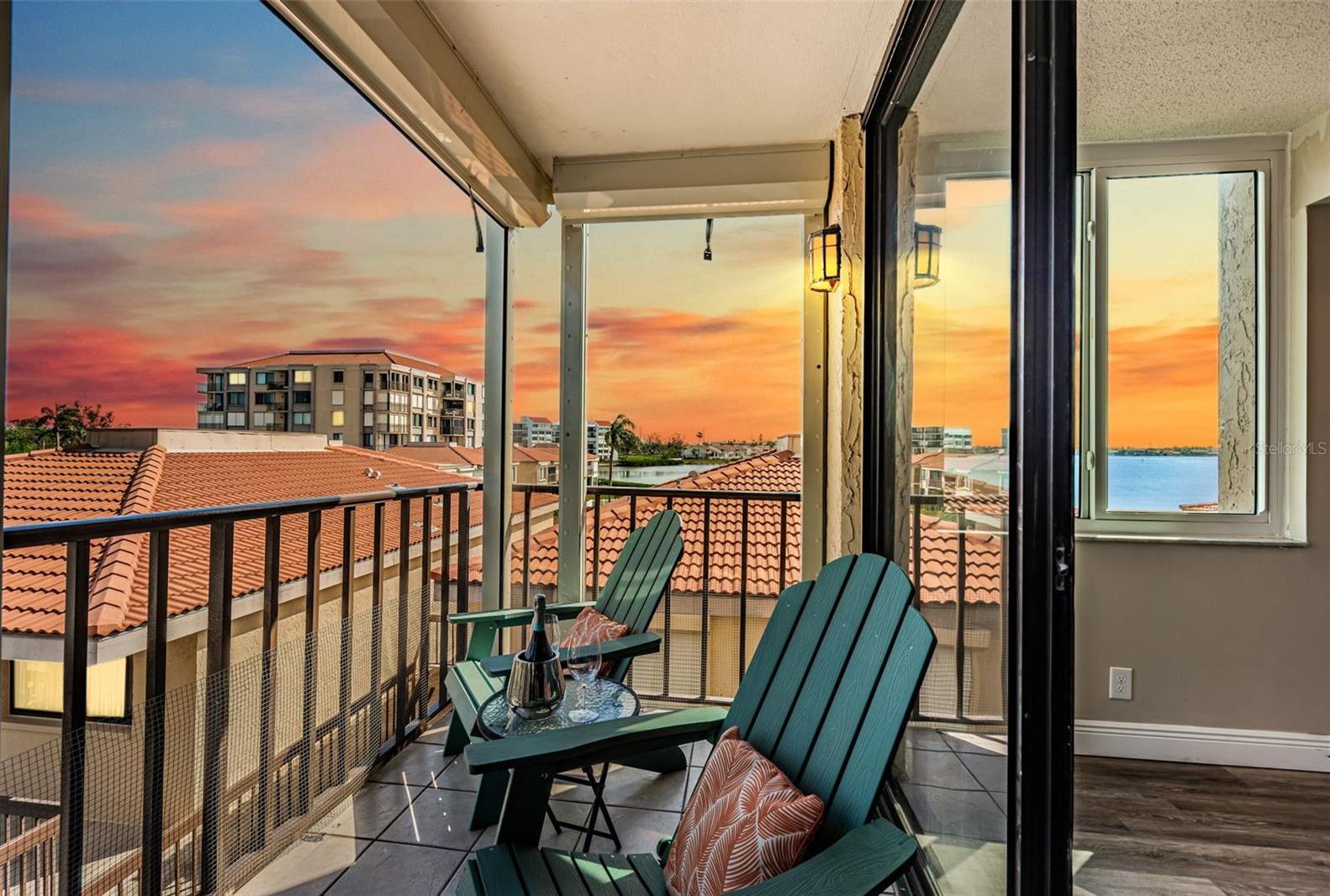 Photo one of 6158 Palma Del Mar S Blvd # 306 St Petersburg FL 33715 | MLS TB8386381