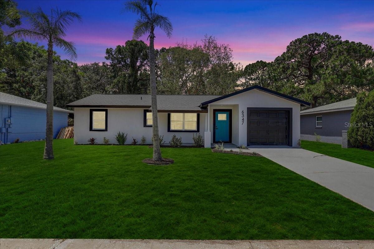 Photo one of 6347 S Lansdale Cir Tampa FL 33616 | MLS TB8387344