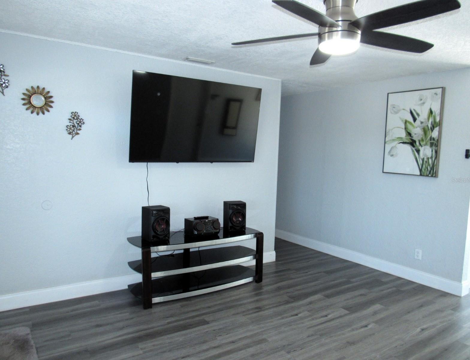 Photo #6