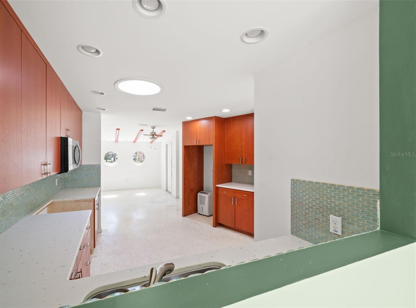Photo #8