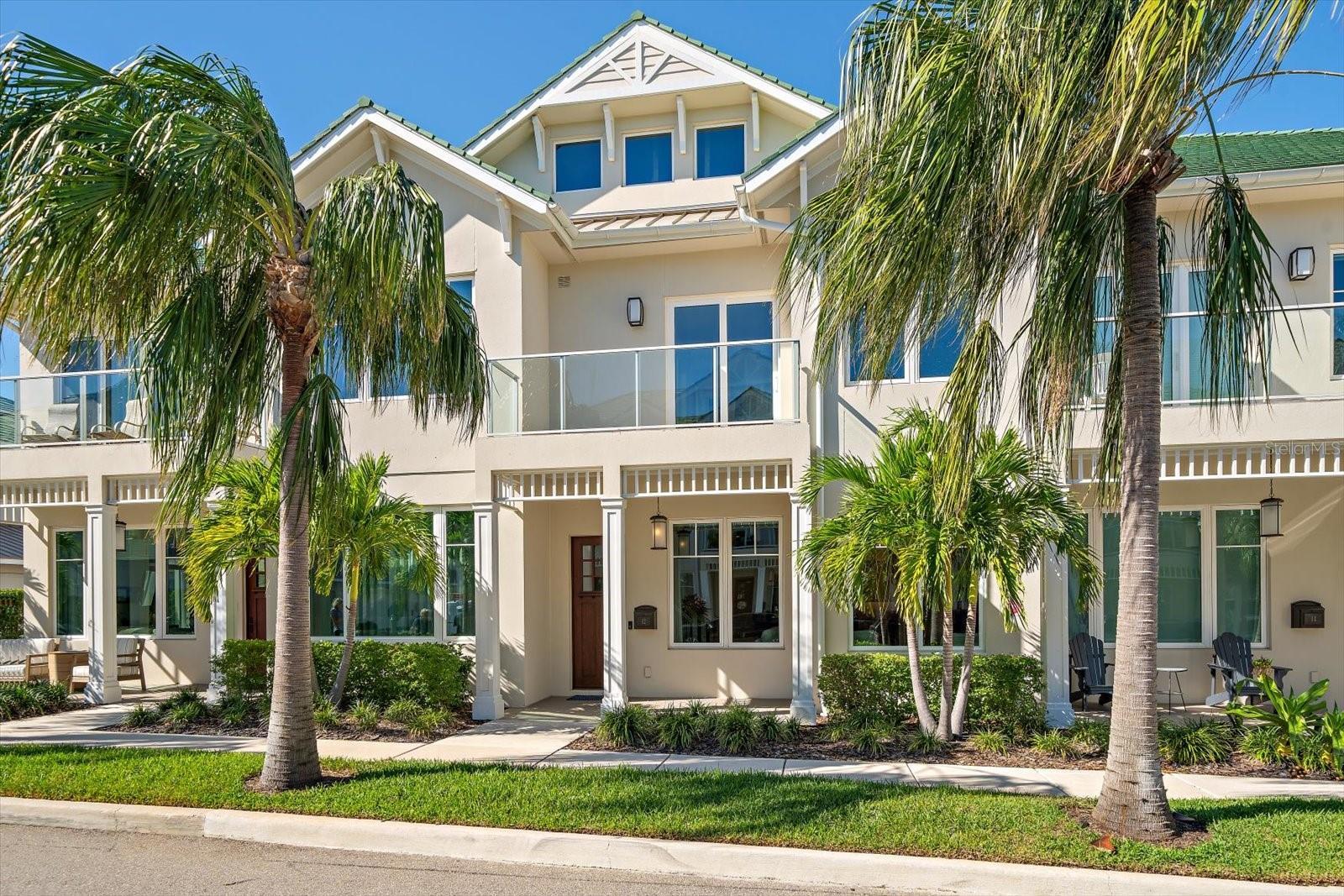 Photo one of 12 Country Club Ln Belleair FL 33756 | MLS TB8389099
