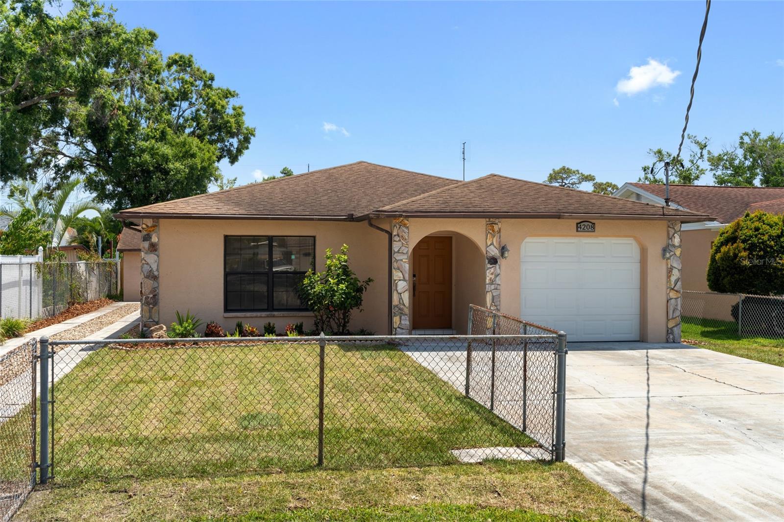 Photo one of 4208 W Flora St Tampa FL 33614 | MLS TB8389028