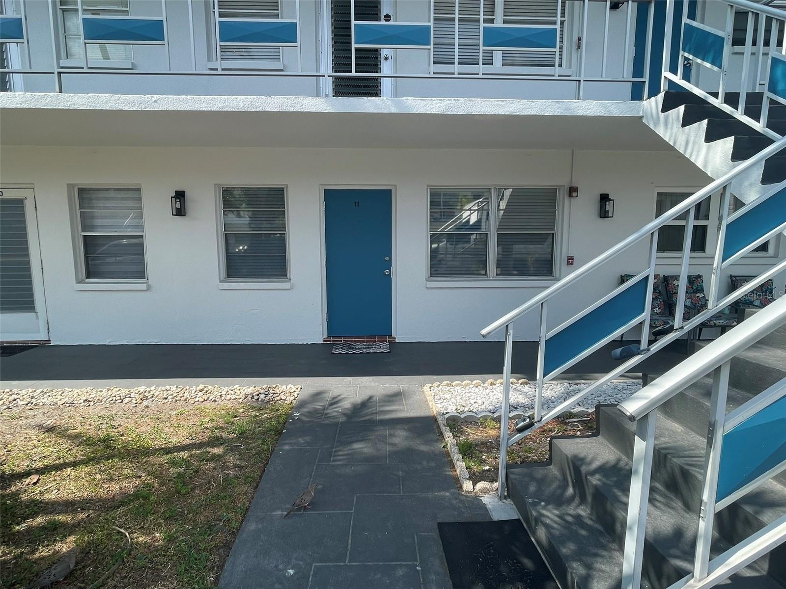 Photo one of 1921 58Th N Ave # 11 St Petersburg FL 33714 | MLS TB8391287
