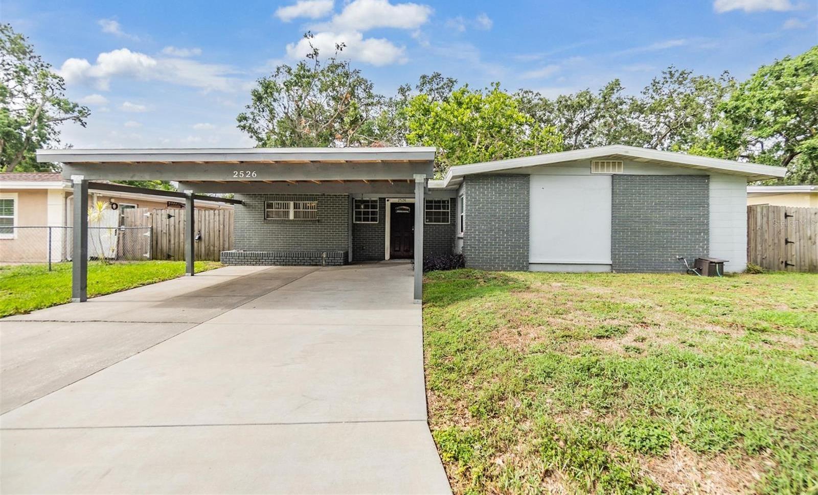 Photo one of 2526 W Jean St Tampa FL 33614 | MLS TB8392981