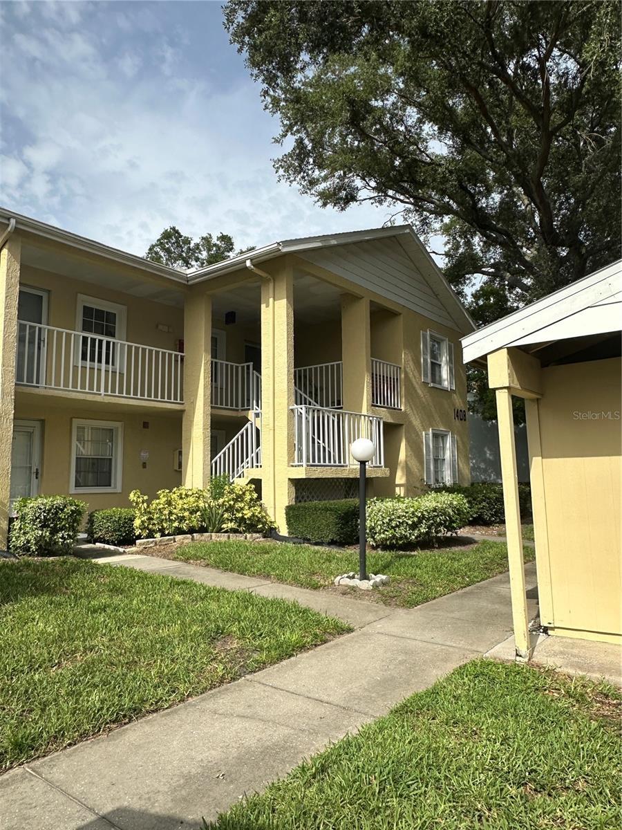 Photo one of 1408 Millstream Ln # 206 Dunedin FL 34698 | MLS TB8394221
