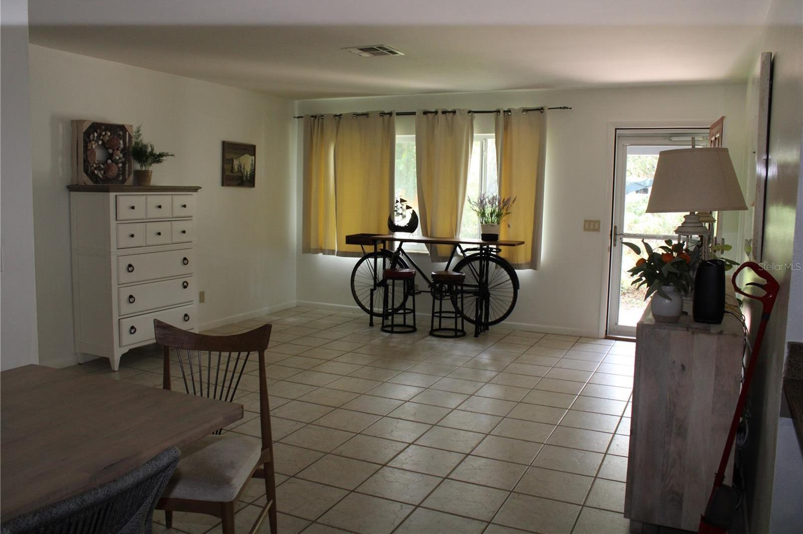Photo #6