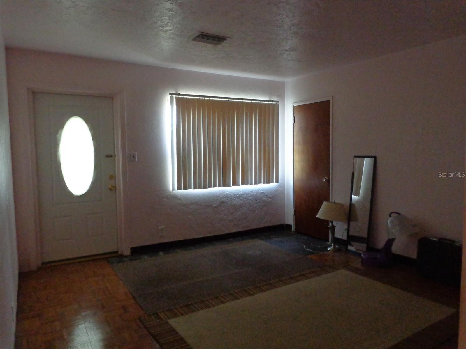 Photo #6