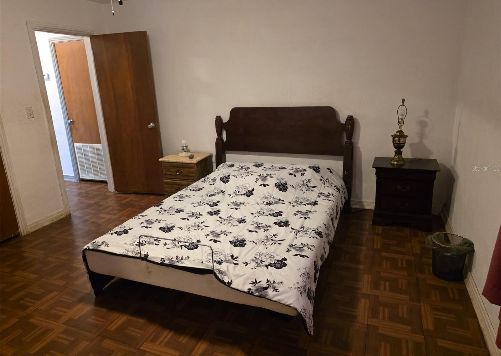Photo #11