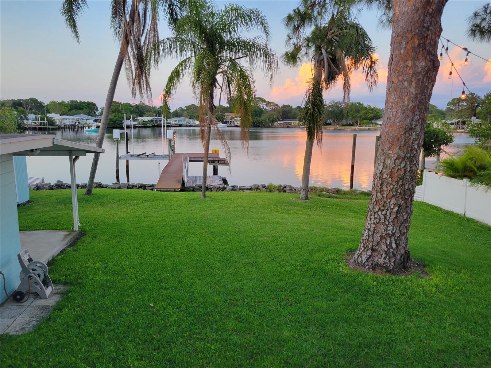 Photo one of 327 87Th N Ave St Petersburg FL 33702 | MLS U8203220