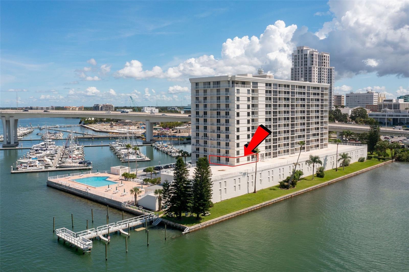 Photo one of 100 Pierce St # 307 Clearwater FL 33756 | MLS U8205376