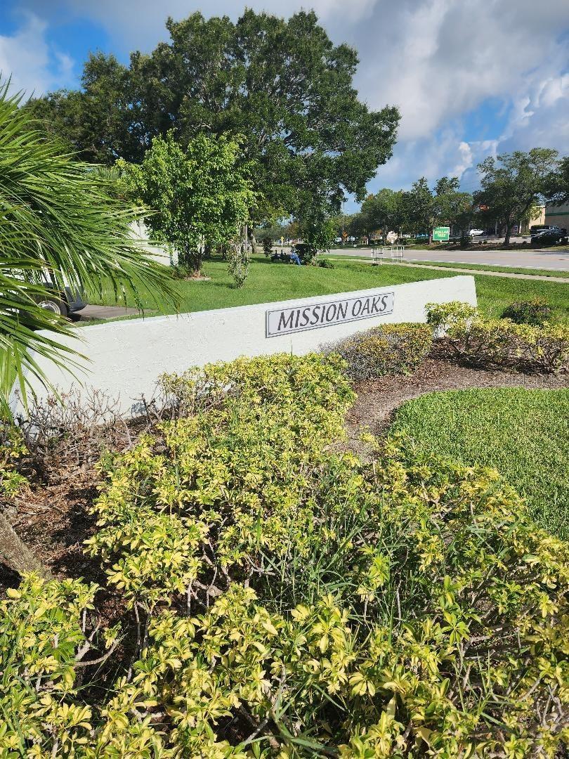 Photo one of 13712 Mission Oaks Blvd Seminole FL 33776 | MLS U8212598