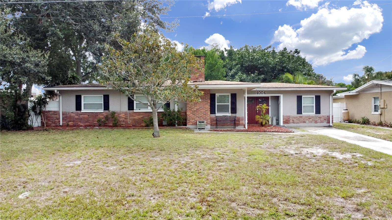 Photo one of 4004 W Coachman Ave Tampa FL 33611 | MLS U8214008