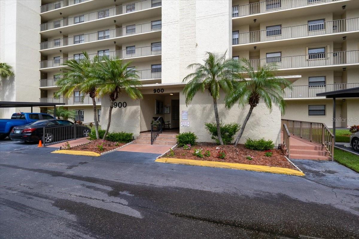 Photo one of 900 Cove Cay Dr # 2D Clearwater FL 33760 | MLS U8217594