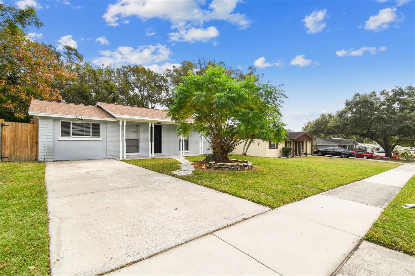 Photo one of 1117 Fairwood Ave Clearwater FL 33759 | MLS U8225151