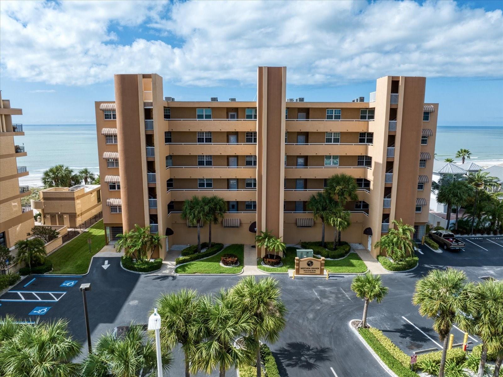 Photo one of 19710 Gulf Blvd # 504 Indian Shores FL 33785 | MLS U8225985