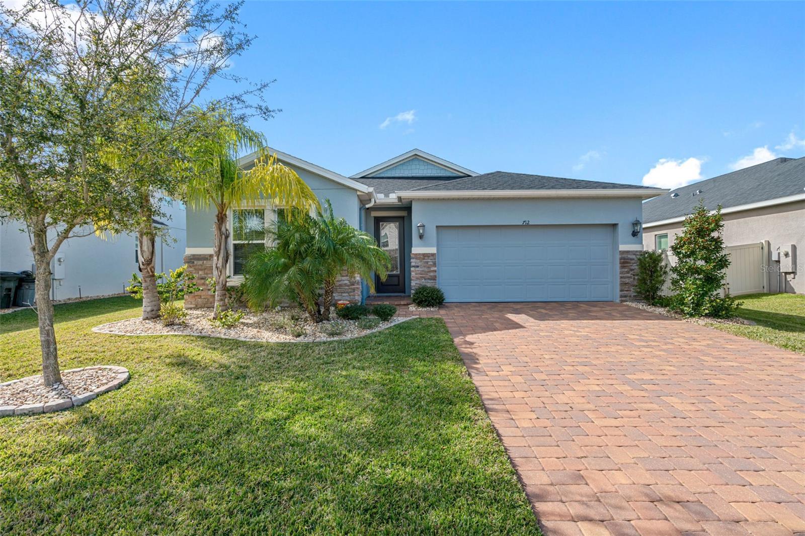 Photo one of 712 Cajeput Loop Tarpon Springs FL 34689 | MLS U8230291