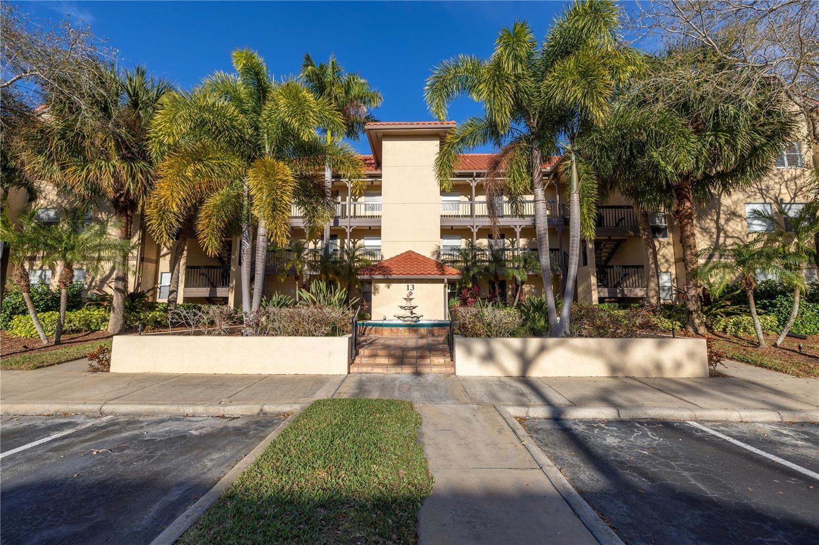 Photo one of 2400 Feather Sound Dr # 1335 Clearwater FL 33762 | MLS U8231106