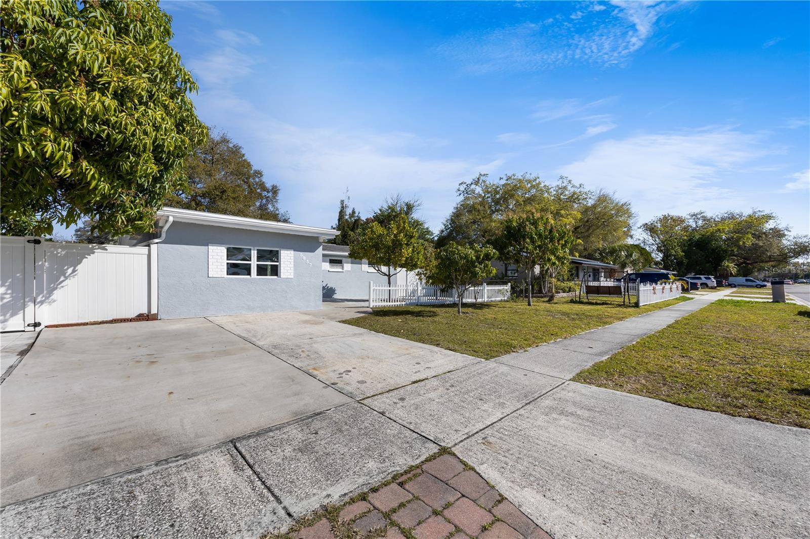 Photo one of 5837 92Nd Ave Pinellas Park FL 33782 | MLS U8232634