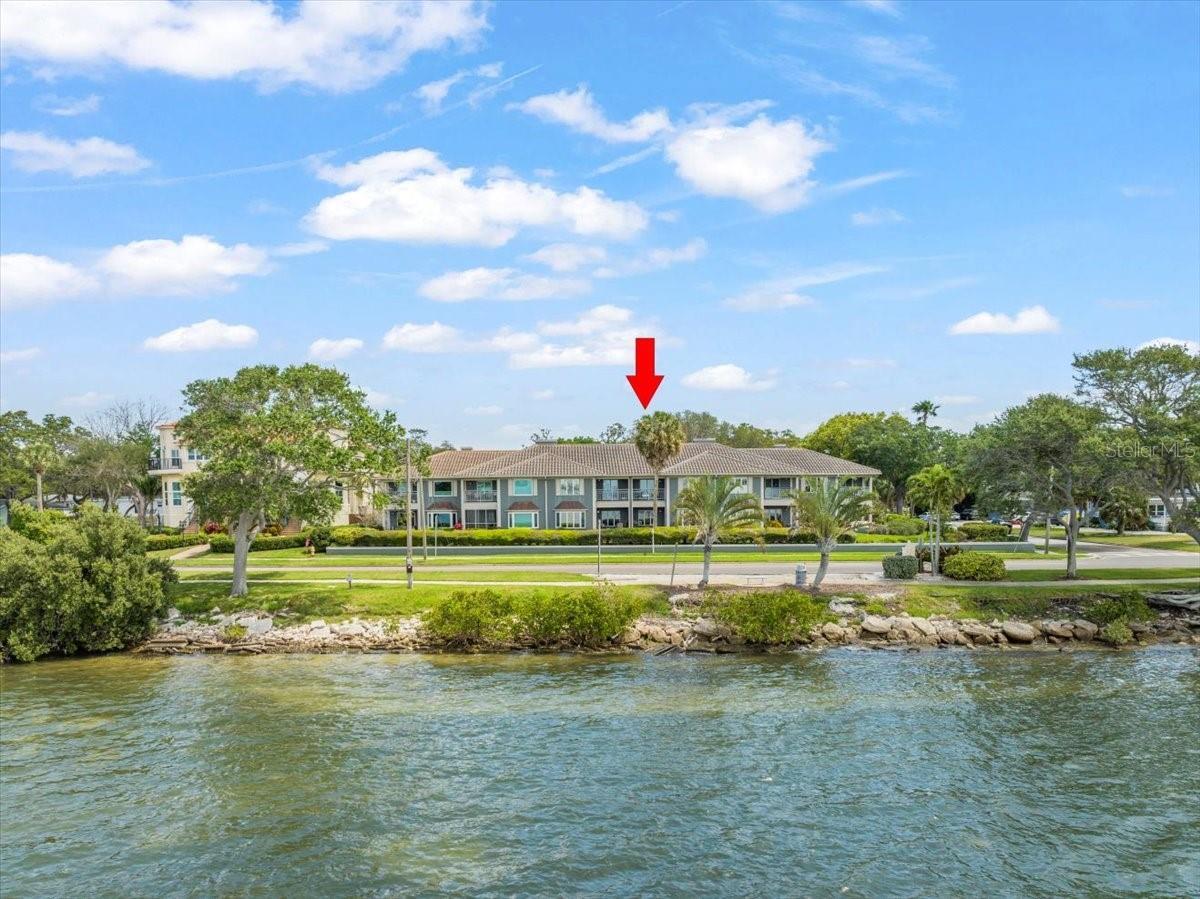 Photo one of 2087 Edgewater Dr # D Clearwater FL 33755 | MLS U8233256