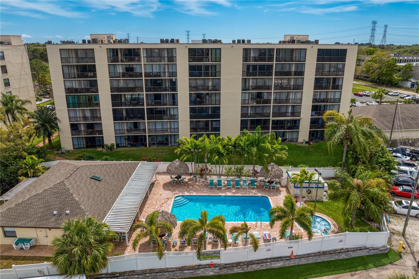 Photo one of 1000 Cove Cay Dr # 5D Clearwater FL 33760 | MLS U8234520