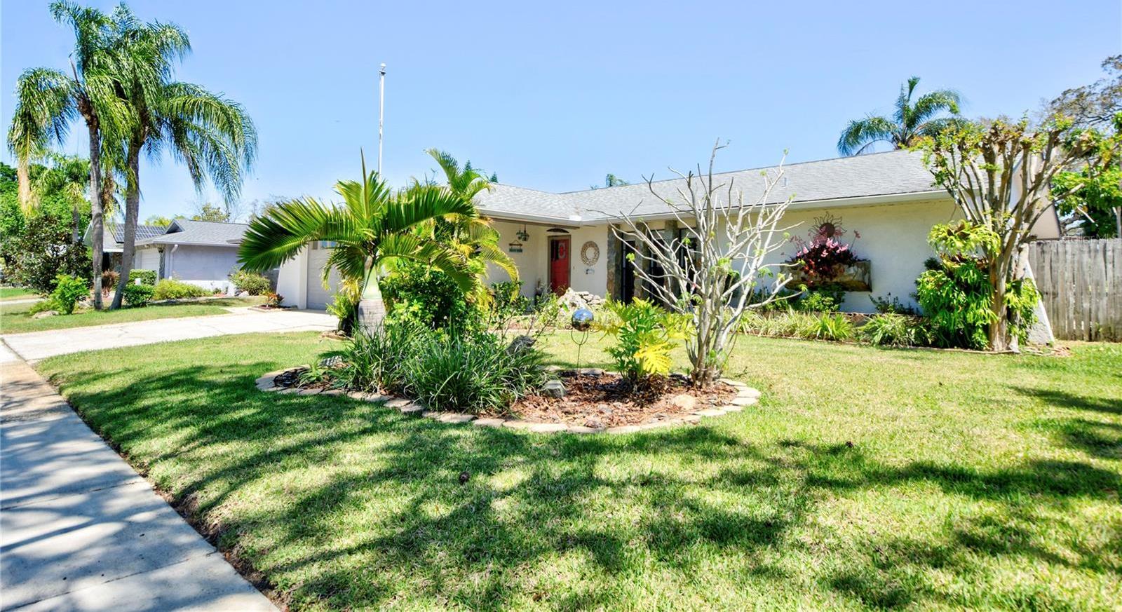 Photo one of 12633 116Th St Largo FL 33778 | MLS U8236433