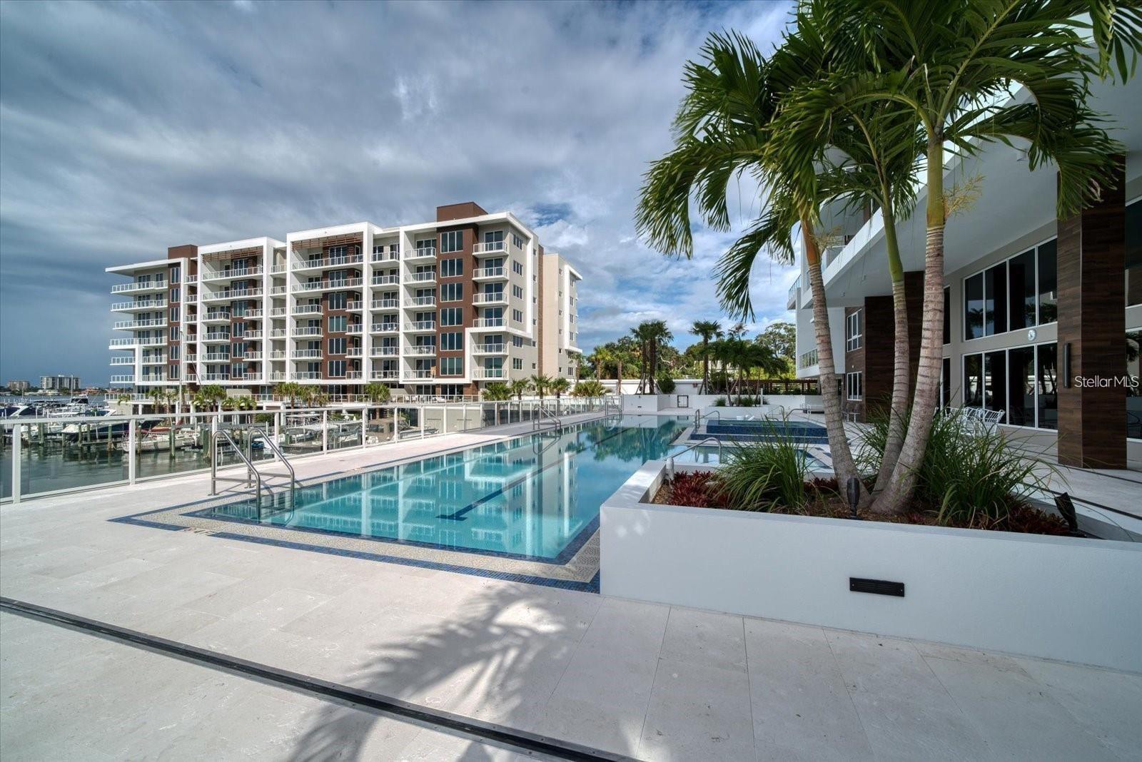 Photo one of 920 N Osceola Ave # 401 Clearwater FL 33755 | MLS U8236754