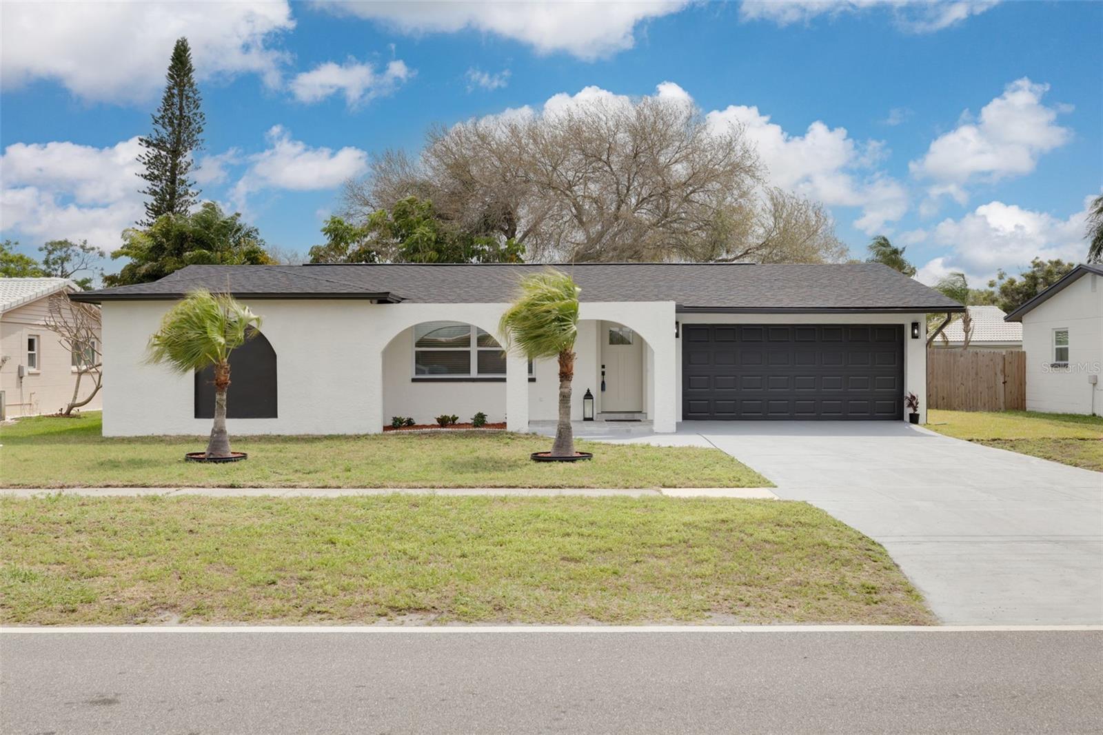 Photo one of 13113 Ridge Rd Largo FL 33778 | MLS U8236889