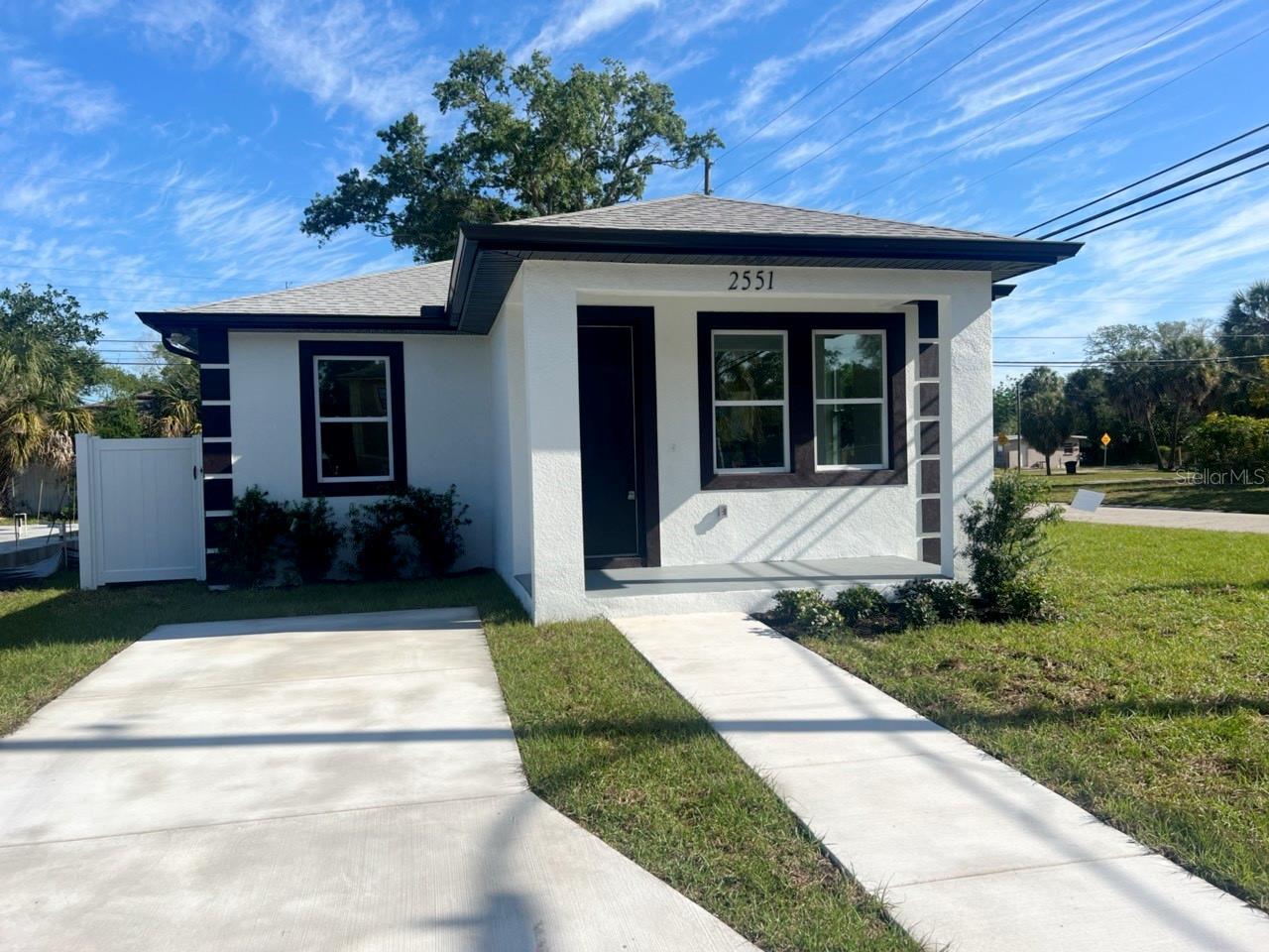 Photo one of 2551 Langdon S Ave St Petersburg FL 33712 | MLS U8237618