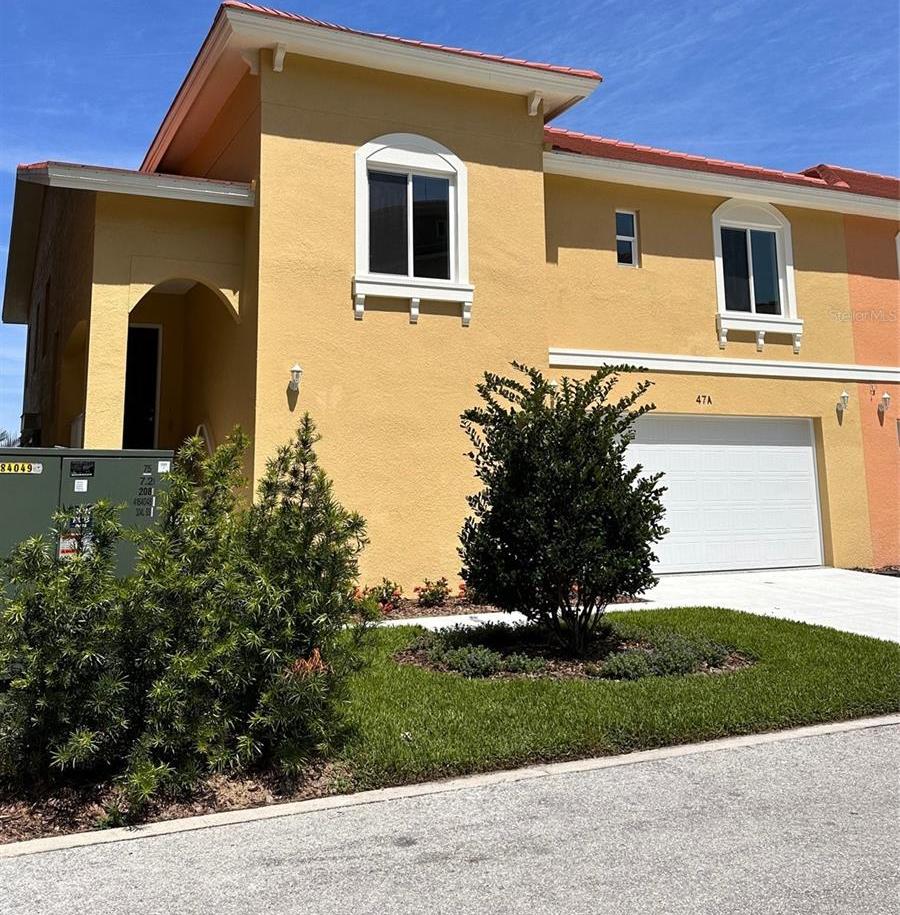 Photo one of 47A Bayview S Ct St Petersburg FL 33711 | MLS U8237677