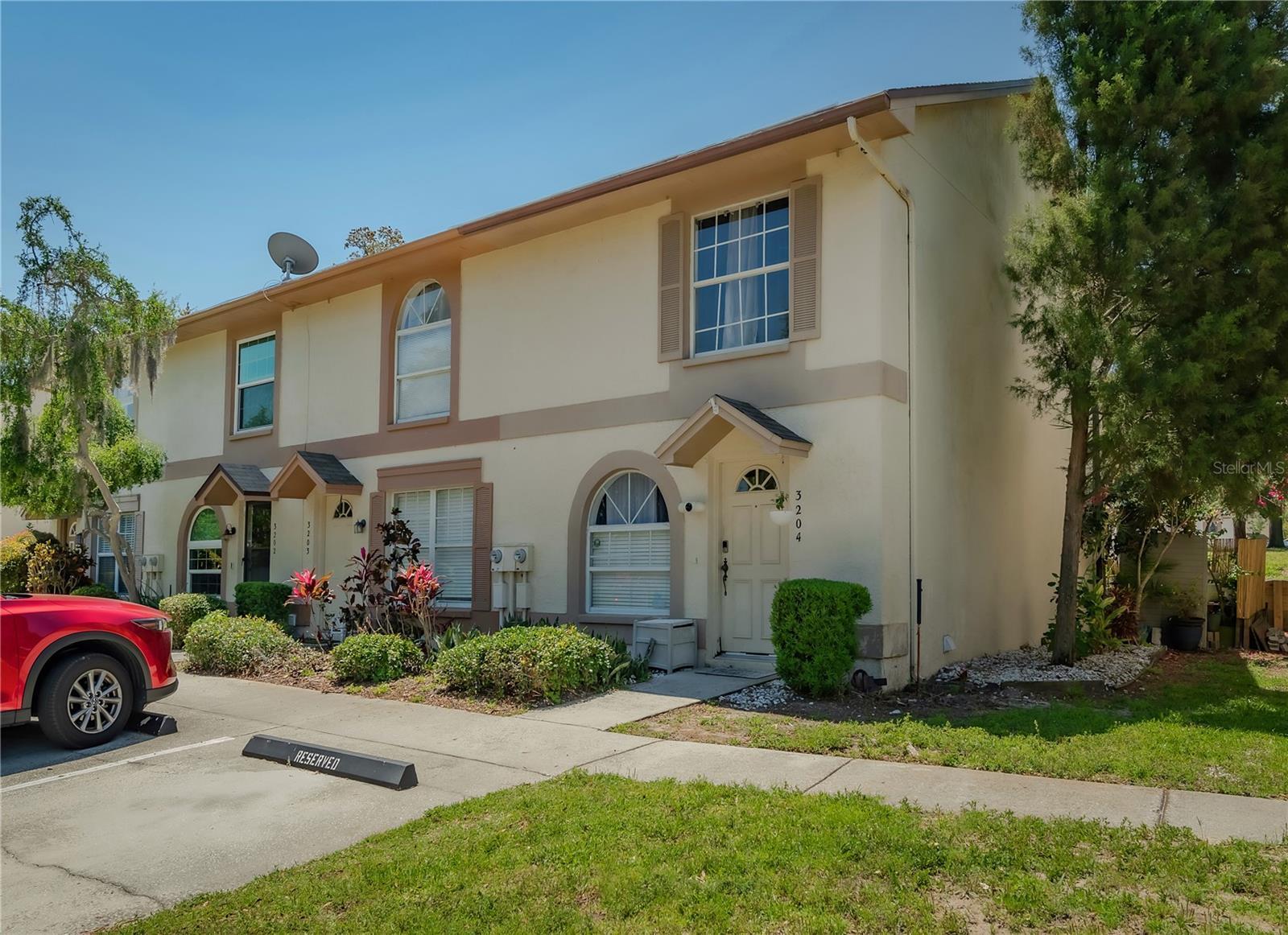 Photo one of 3204 Brigadoon Dr Clearwater FL 33759 | MLS U8237702