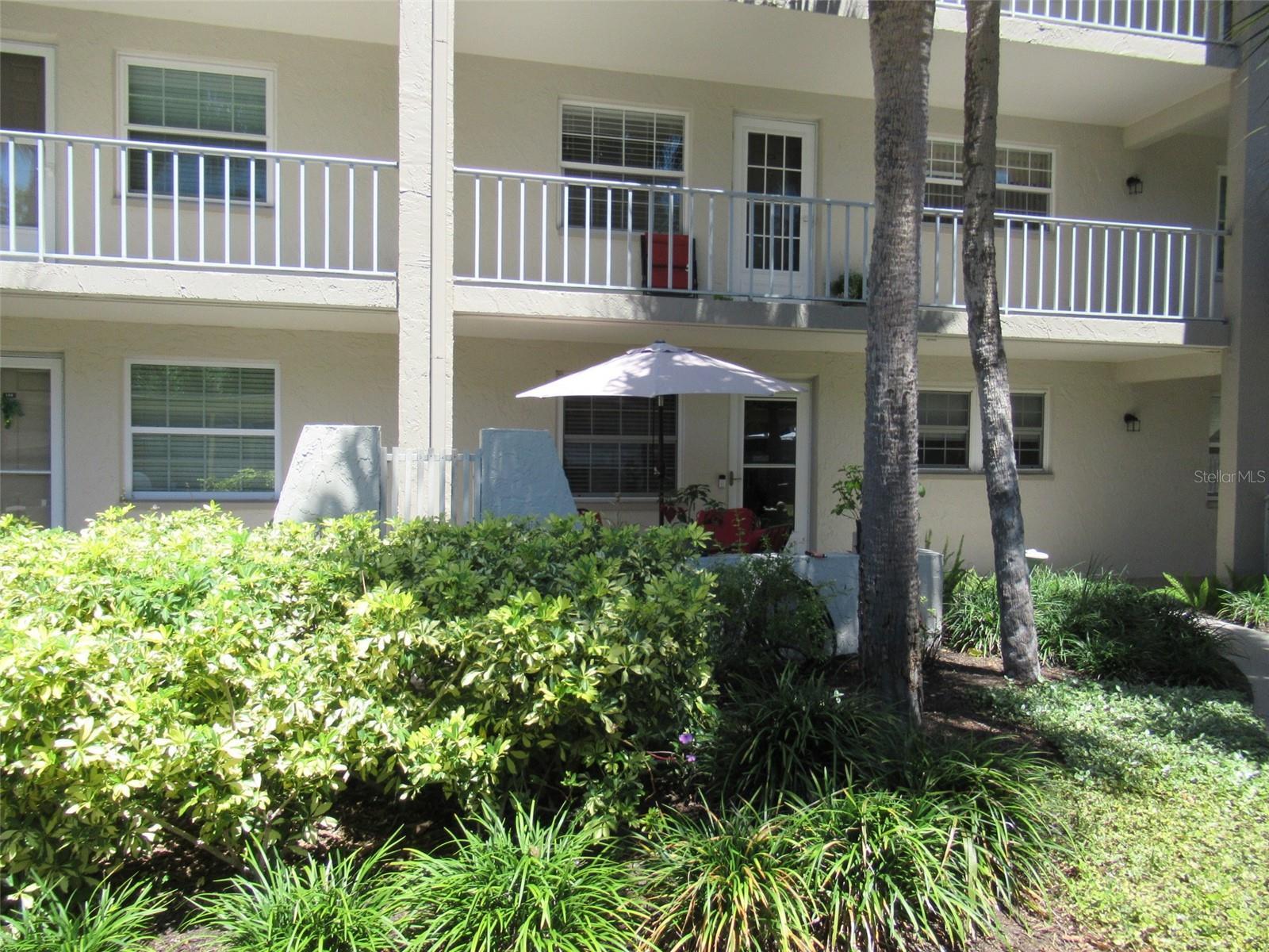 Photo one of 940 Virginia St # 107 Dunedin FL 34698 | MLS U8237810