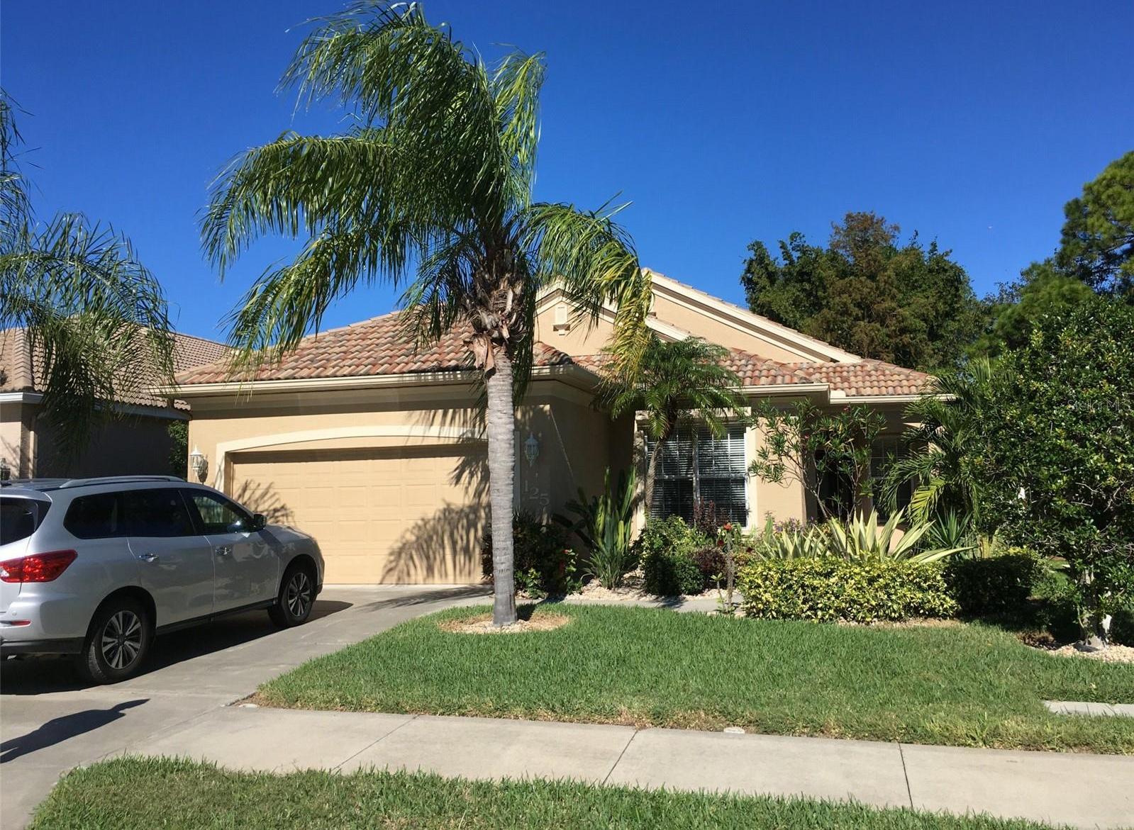 Photo one of 125 Amora Ave Venice FL 34285 | MLS U8237998