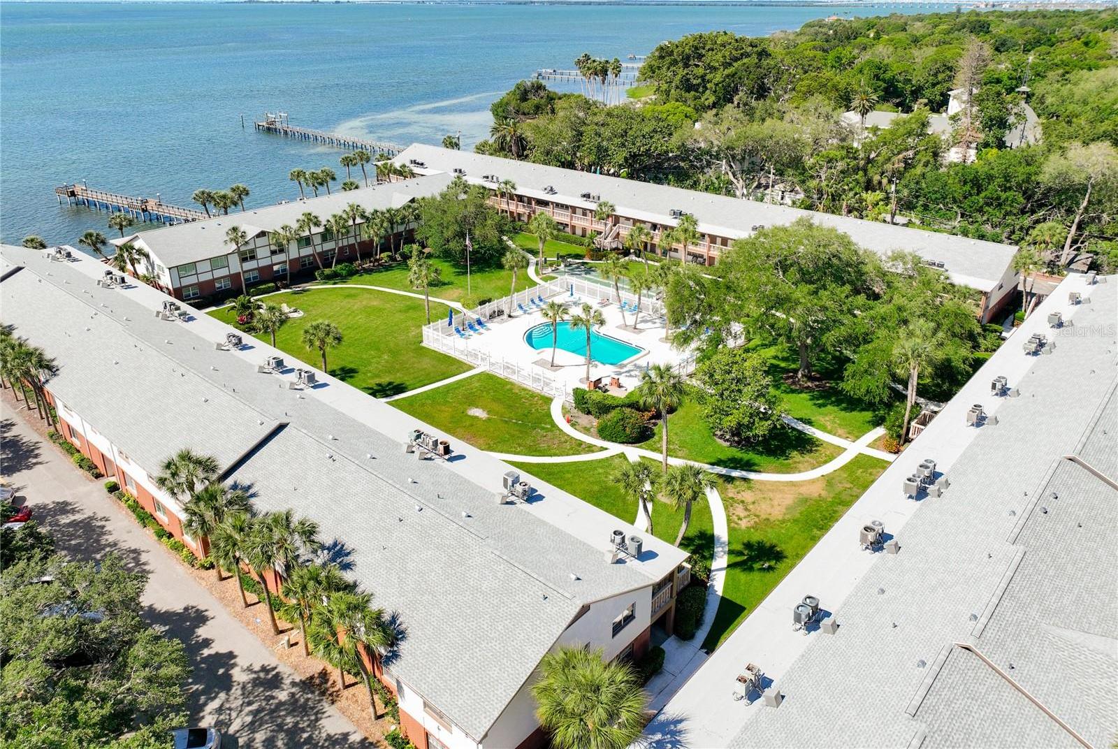 Photo one of 650 Pinellas Point S Dr # 128 St Petersburg FL 33705 | MLS U8238107