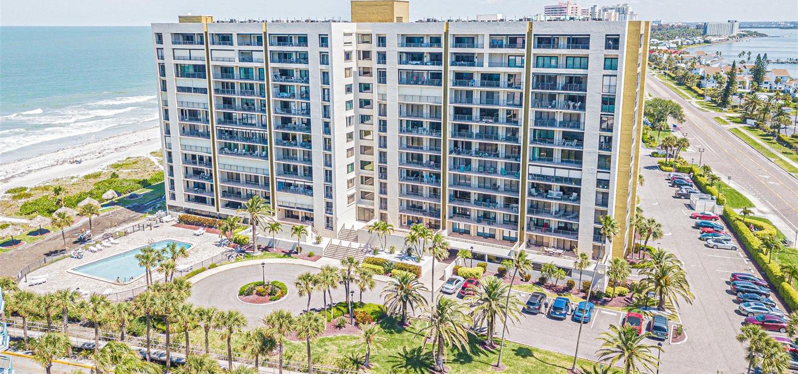 Photo one of 1480 Gulf Blvd Blvd # 410 Clearwater FL 33767 | MLS U8238512