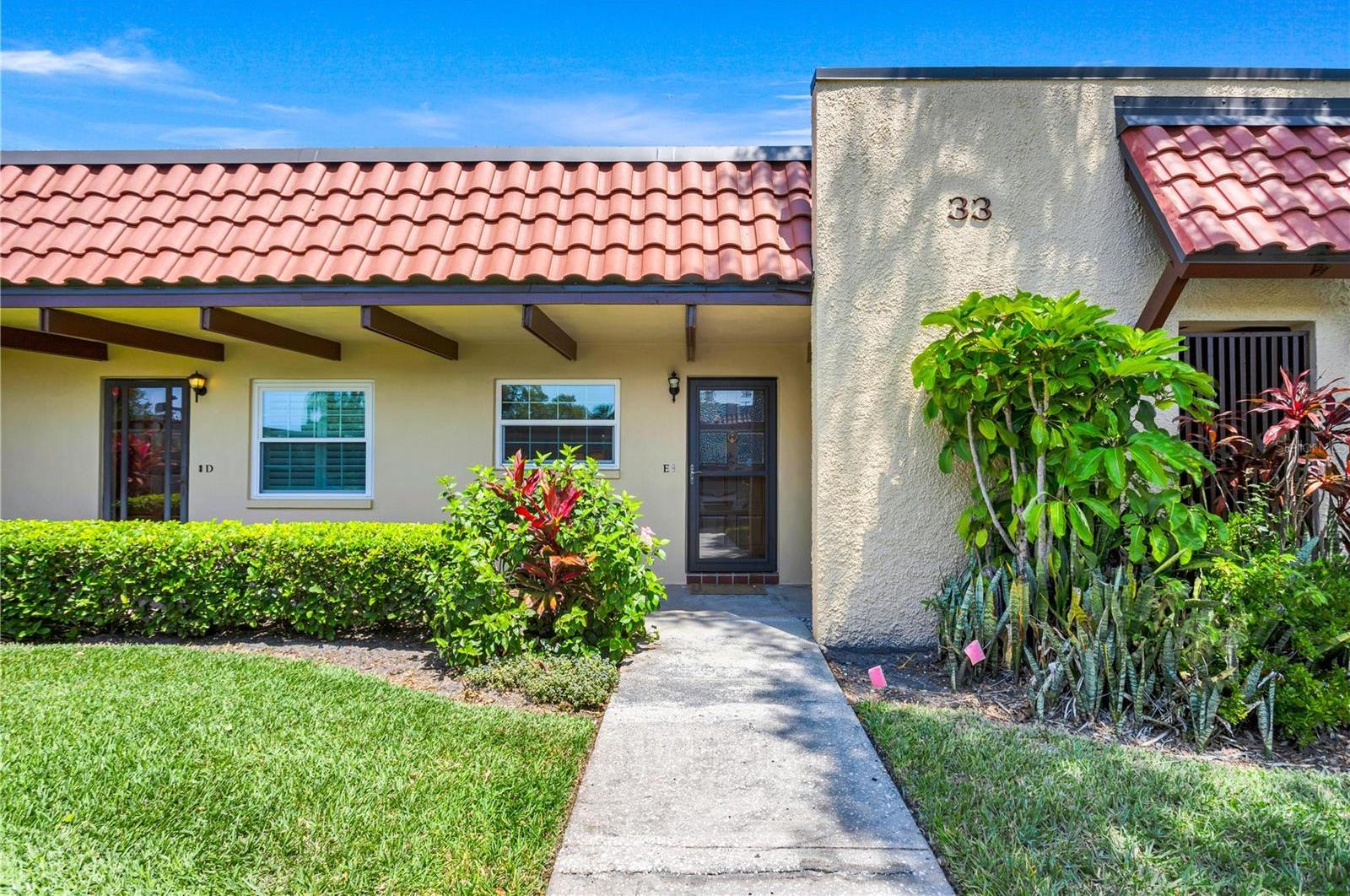 Photo one of 1701 Pinehurst Rd # 33E Dunedin FL 34698 | MLS U8238550