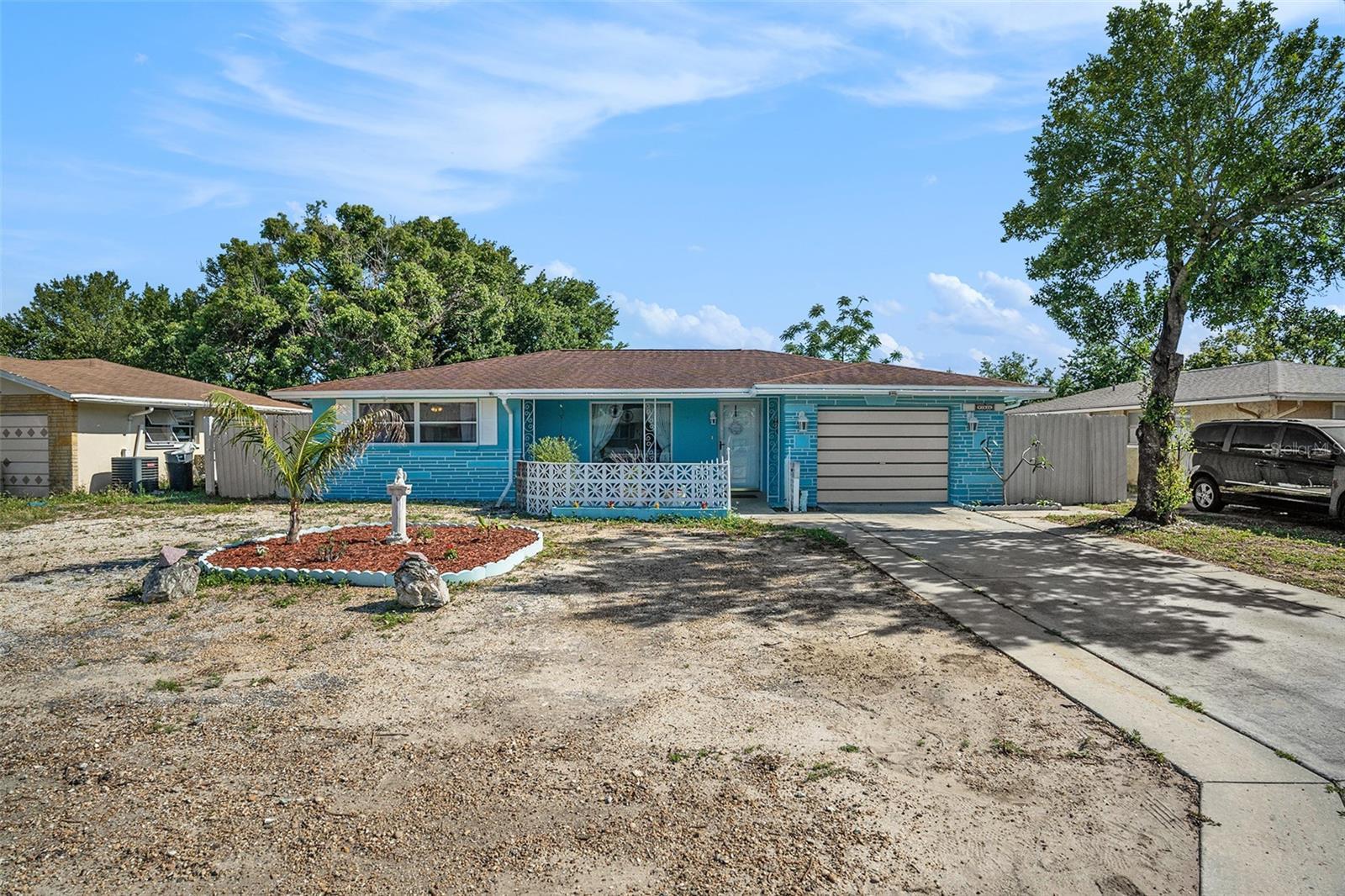 Photo one of 7826 Kelpie Dr Port Richey FL 34668 | MLS U8238990