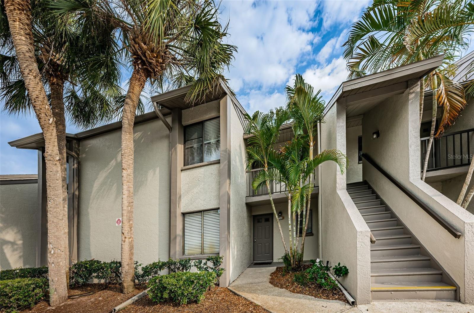 Photo one of 2342 Lake Heather Heights Ct # 103 Dunedin FL 34698 | MLS U8239052