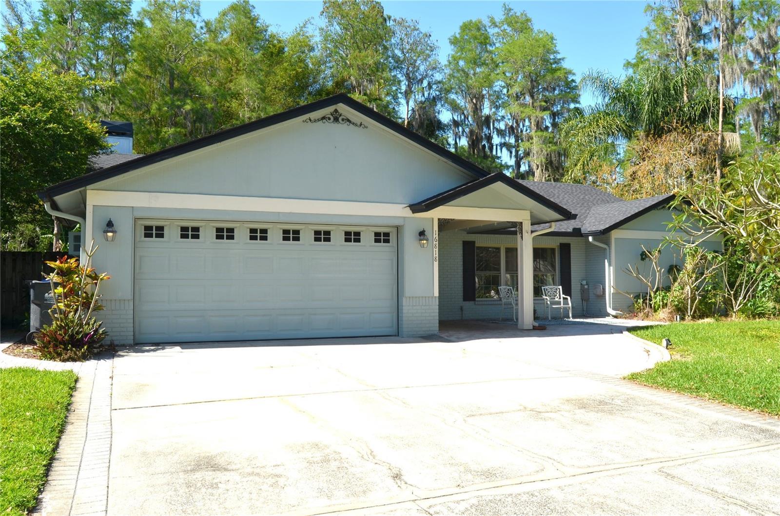 Photo one of 16818 Bellwood Mnr Tampa FL 33618 | MLS U8239132