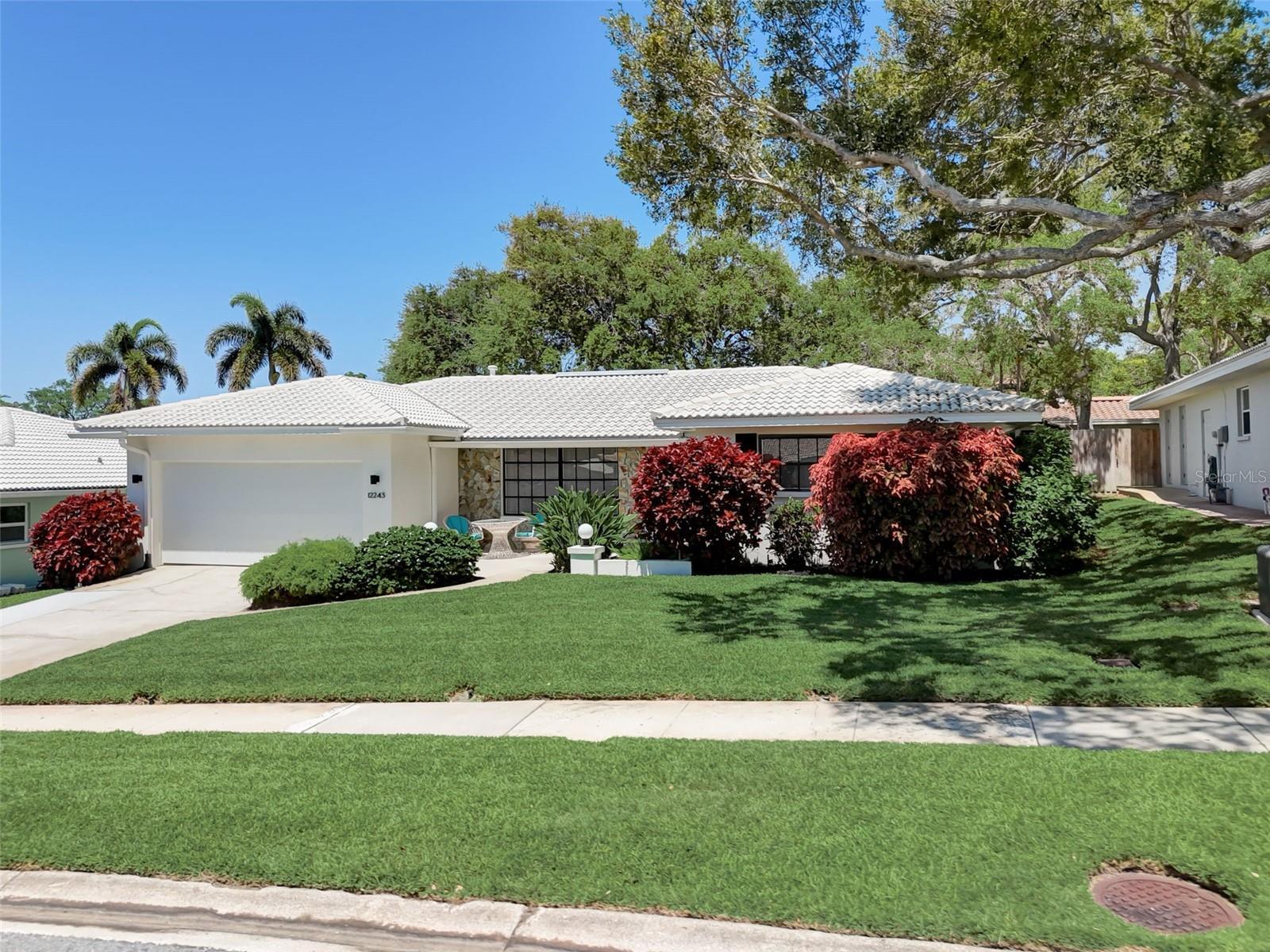 Photo one of 12243 69Th Ter Seminole FL 33772 | MLS U8239254