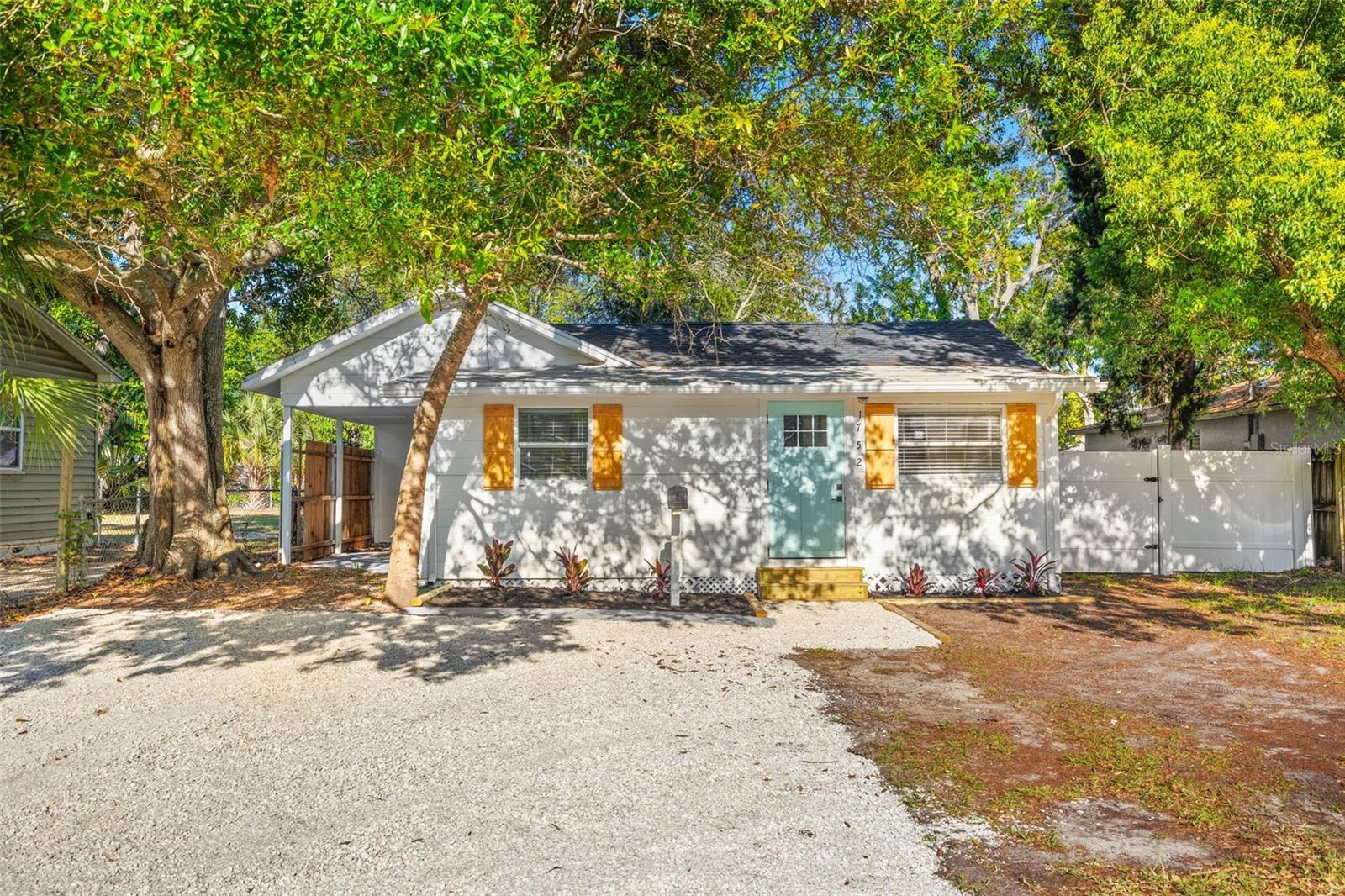 Photo one of 1752 42Nd S St St Petersburg FL 33711 | MLS U8239651