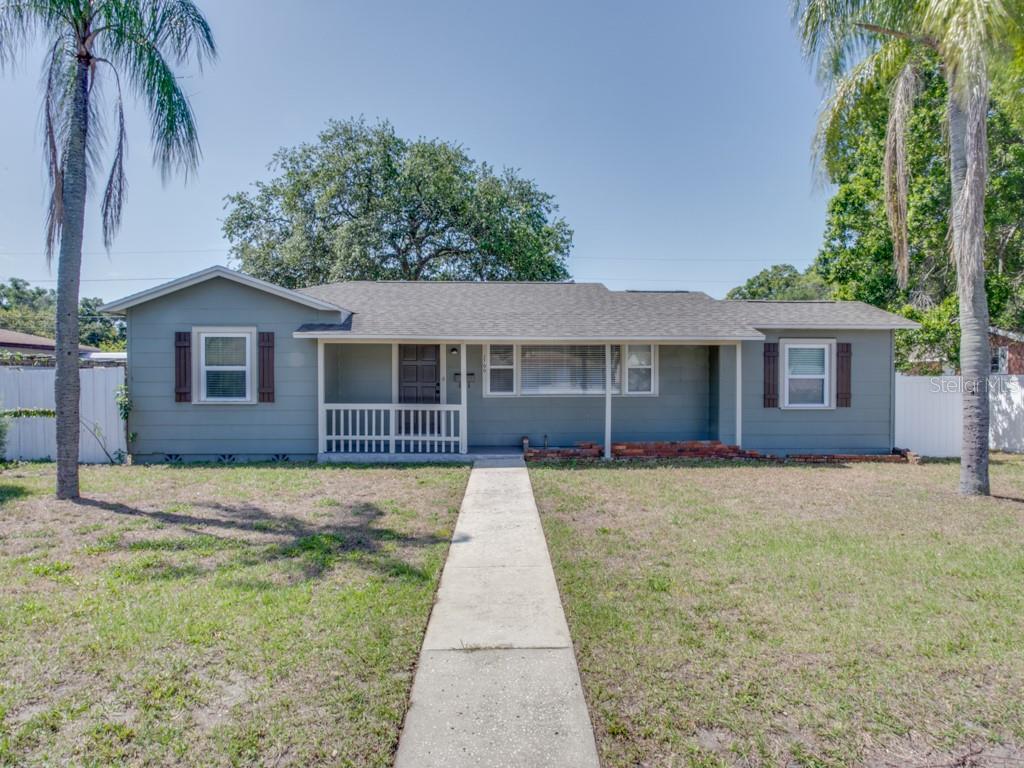 Photo one of 2700 38Th N Ave St Petersburg FL 33713 | MLS U8239682