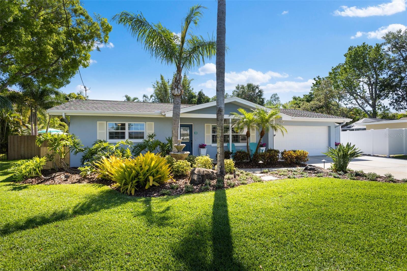 Photo one of 111 Carlyle Dr Palm Harbor FL 34683 | MLS U8240223