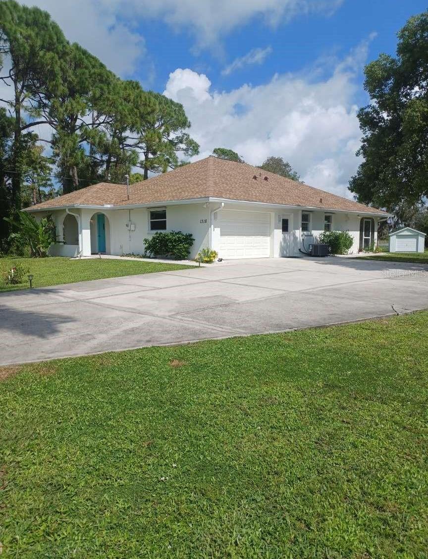 Photo one of 1318 Manasota Beach Rd Englewood FL 34223 | MLS U8250047