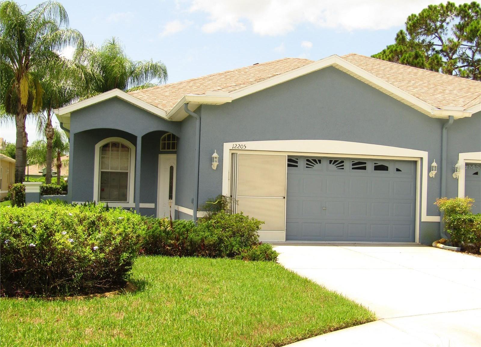 Photo one of 12205 Putter Green Ct New Port Richey FL 34654 | MLS W7856779