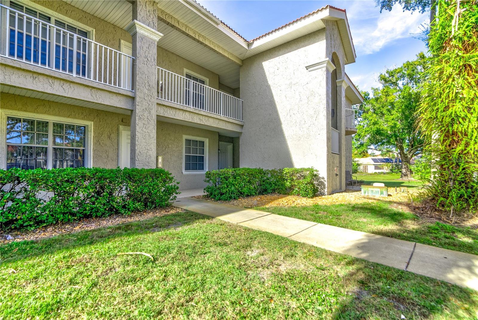 Photo one of 6815 Dali Ave # 101 Land O Lakes FL 34637 | MLS W7860090