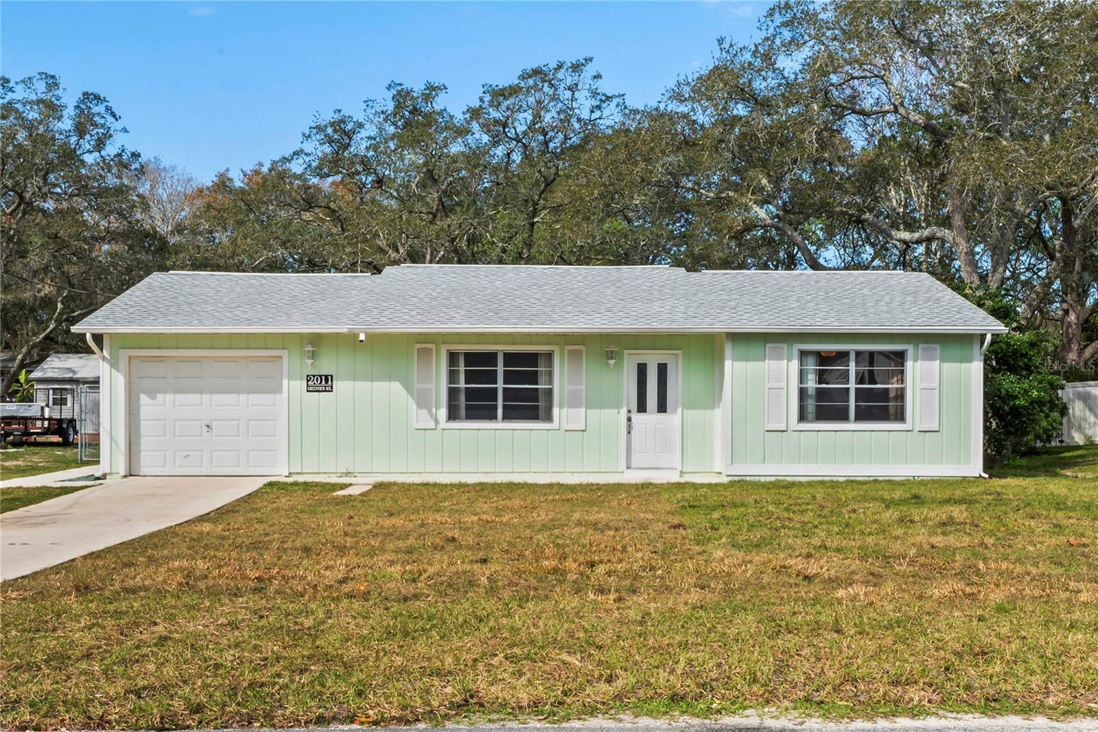 Photo one of 2011 Greenview Ave Spring Hill FL 34606 | MLS W7862254