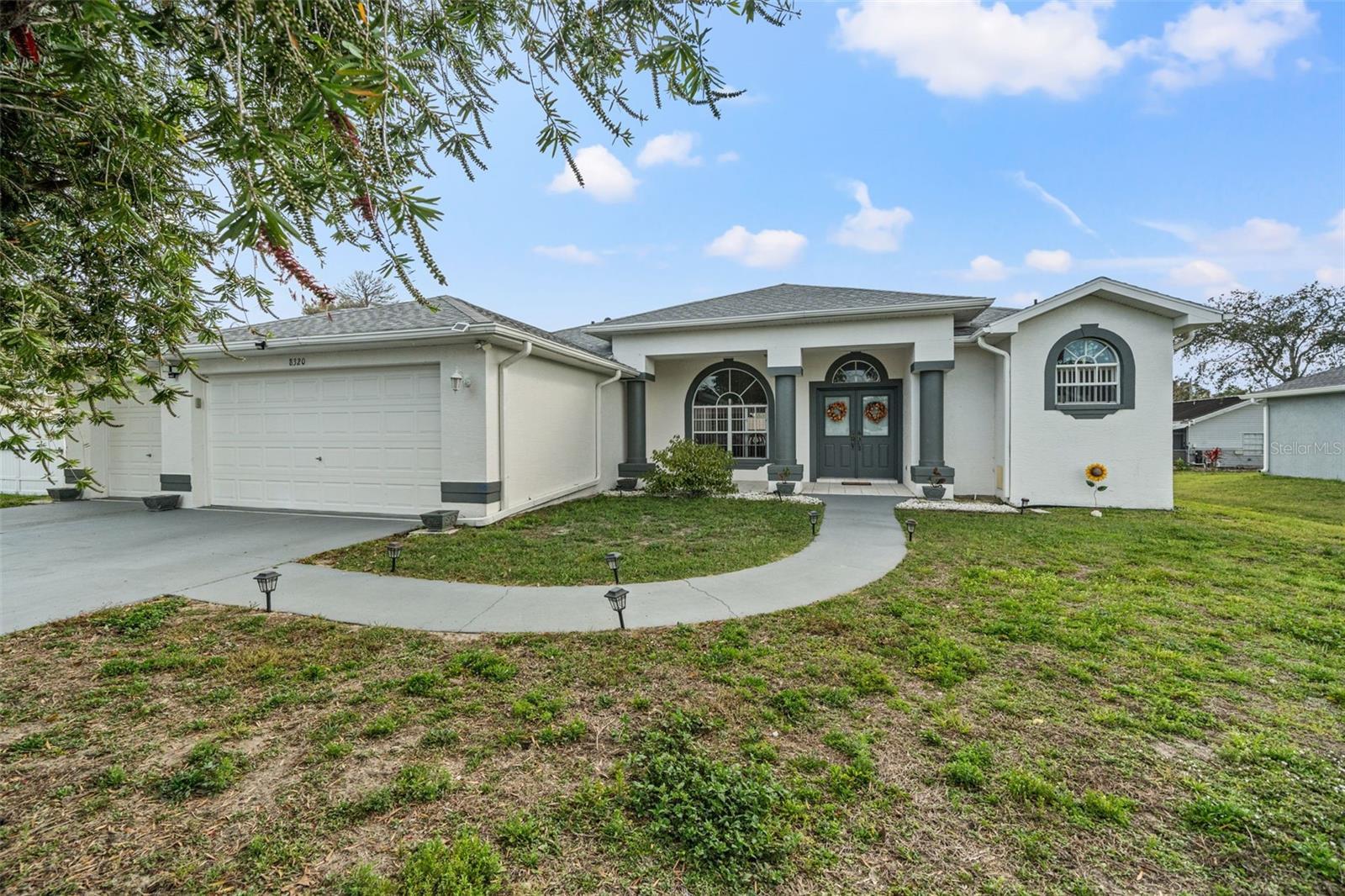 Photo one of 8320 Nevada St Spring Hill FL 34606 | MLS W7862578