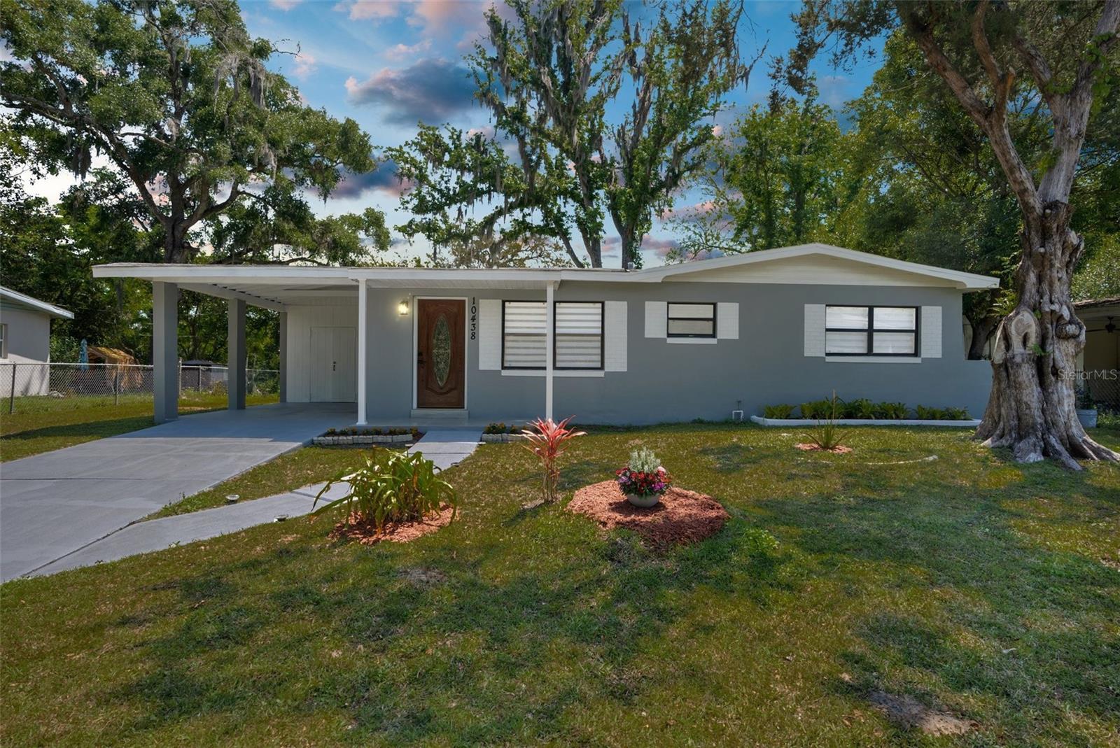 Photo one of 10438 Eastside W Ave Brooksville FL 34601 | MLS W7863945